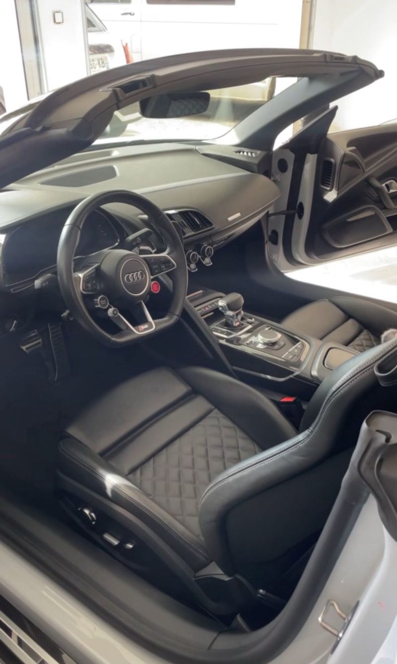 Intérieur Audi R8 Spyder nettoyé