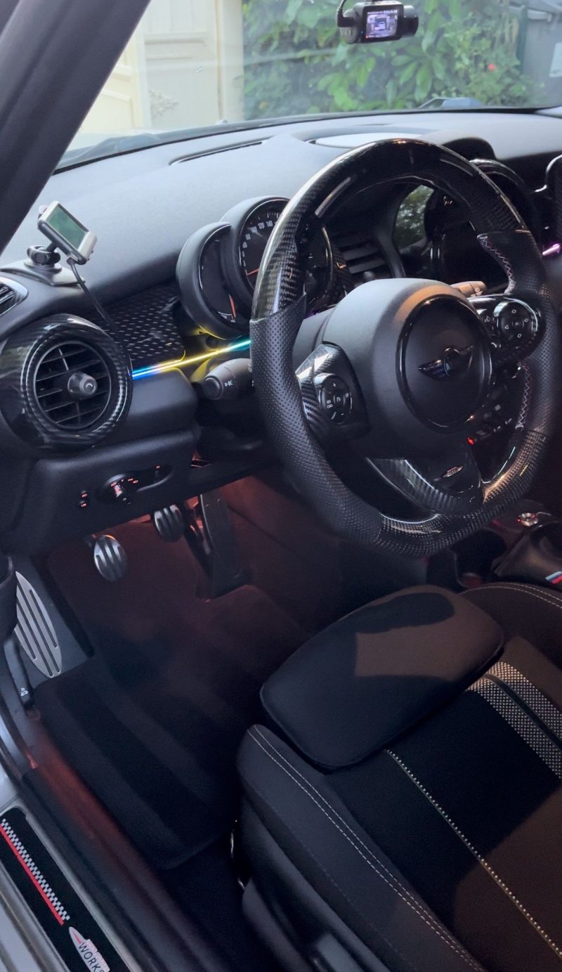 Intérieur Mini Cooper JCW détaillé