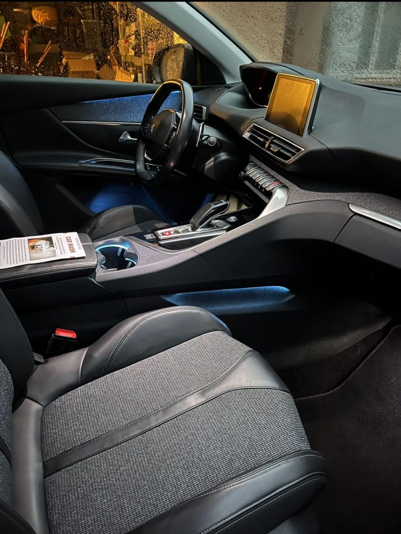 Intérieur Peugeot 3008 nettoyé
